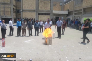 گزارش برگزاری مانور آتش نشانی  به مناسبت هفته خوابگاه ها در آموزشکده فنی و حرفه ای پسران بندرعباس