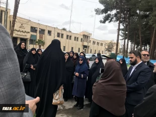 در آستانه فرا رسیدن چهلمین سالگرد پیروزی انقلاب اسلامی ایران دکتر نظری (مشاور وزیر کشور) و دکتر مدنی/ از غرفه دانشکده فنی و حرفه ای دختران زاهدان بازدید   5