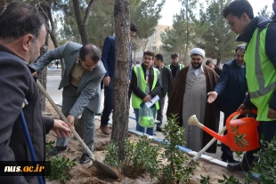 در راستای شعار هر دانشجو یک درخت در مراکز دانشگاه فنی و حرفه ای استان آذربایجان شرقی رخ داد
"آیین کاشت نهال به مناسبت روز درختکاری " 5