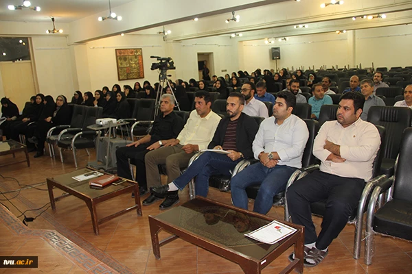 تجلیل از مقام والای کارمند در دانشکده فنی و حرفه ای دختران تهران ولی عصر(عج) 6