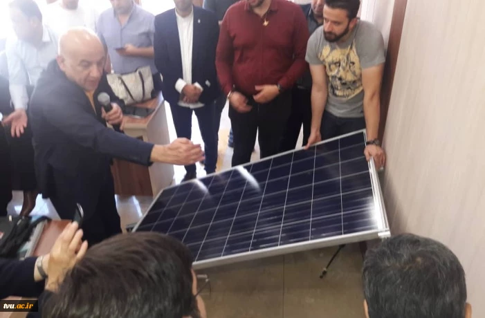 آموزش نرم افزار pv syst در دومین روز از برگزاری سمینار "برق خورشیدی" 2