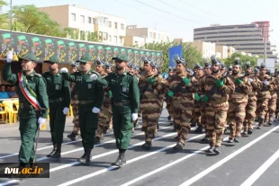 حضور جناب آقای دکتر رضا نقدی سرپرست دانشگاه فنی و حرفه ای استان سمنان در مراسم باشکوه رژه نیروهای مسلح استان سمنان 5