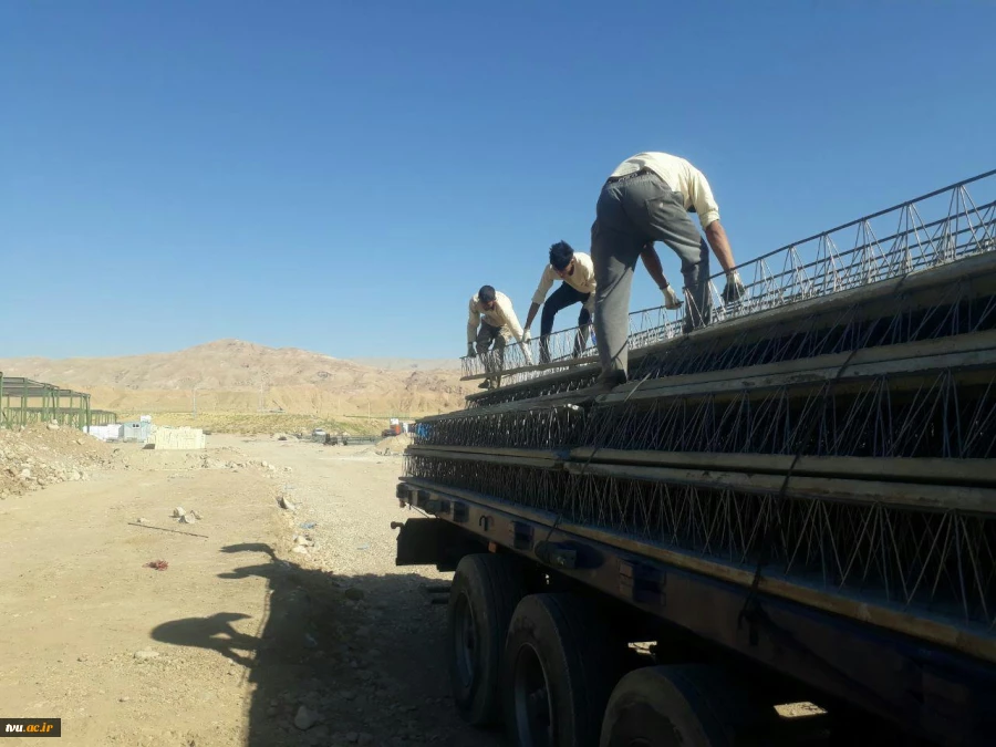 اردوی جهادی دانشجویان دانشکده فنی و حرفه ای پسران سمنان در روستای چم مهر شهرستان پلدختر آغاز شد 4