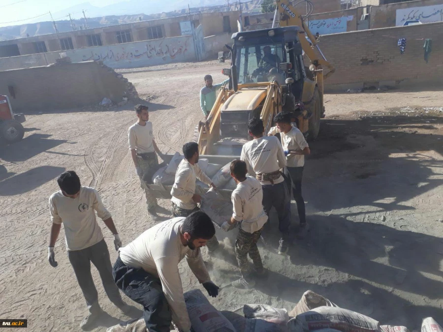 اردوی جهادی دانشجویان دانشکده فنی و حرفه ای پسران سمنان در روستای چم مهر شهرستان پلدختر آغاز شد 6