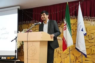 محفل شعرعاشورایی جاماندگان اربعین در دانشکده فنی و حرفه ای دختران تهران ولی عصر(عج) برگزار شد.
 3