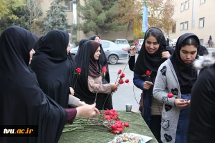 روزی به یادماندنی در دانشکده فنی و حرفه ای دختران تهران در روز دانشجو 17