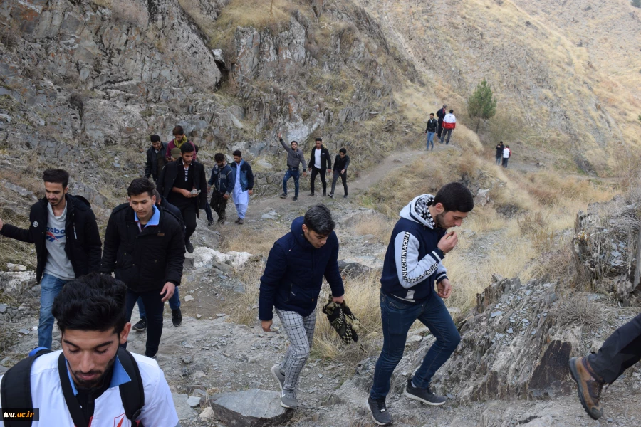 کوهپیمایی  دانشجویان دانشکده فنی وحرفه ای ثامن الحجج (ع) مشهد به مناسبت گرامیداشت روز دانشجو 6