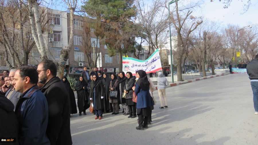 شرکت کارکنان، اساتید و دانشجویان دانشگاه فنی و حرفه ای استان کرمانشاه در راهپیمایی 9 دی 3