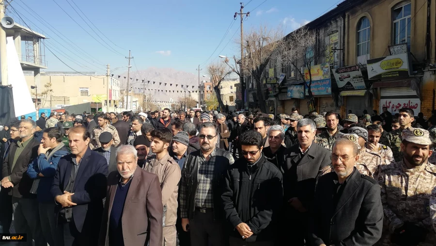 برگزاری مراسم سوم شهادت سردار رشید اسلام حاج قاسم سلیمانی در آموزشکده فنی شماره 2 کرمانشاه 7