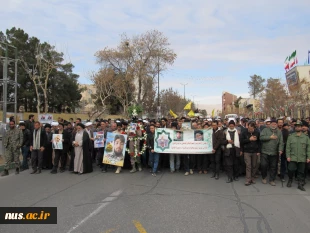 حضور دانشگاهیان دانشگاه فنی و حرفه ای استان سمنان در آیین تشییع باشکوه پیکر پاک شهید مدافع حرم گردان فاطمیون قدرت الله موسوی

 6