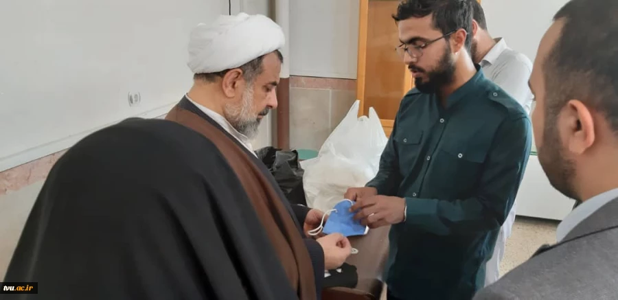 بازدیدامام جمعه شهرستان گنبد کاووس از کارگاه جهادی دوخت ماسک دانشکده فنی و حرفه ای دختران کوثر 4