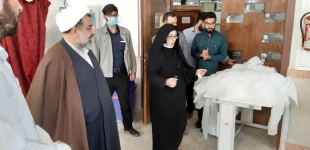 بازدید امام جمعه شهرستان گنبد کاووس از کارگاه جهادی دوخت ماسک دانشکده فنی و حرفه ای دختران کوثر 2