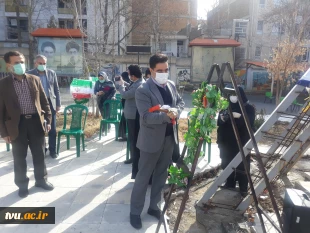 وبینار گفتمان انقلاب اسلامی و مکتب شهیدان همزمان با زنگ انقلاب در دانشگاه فنی و حرفه ای استان البرز برگزار گردید. 6