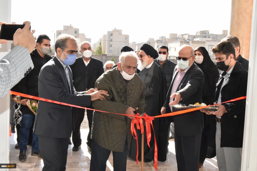 با حضور مسوولین استانی و خیرین نیک اندیش ساختمان آموزشی آموزشکده فنی و حرفه ای دختران قم افتتاح شد
1400/09/16 3